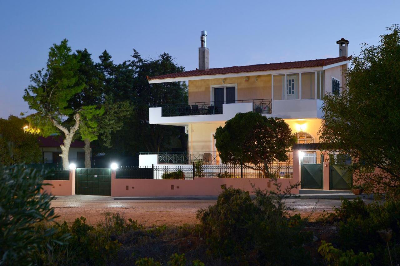Domelia'S Luxury Apartments Near Airport & Beach Artemida  Bagian luar foto