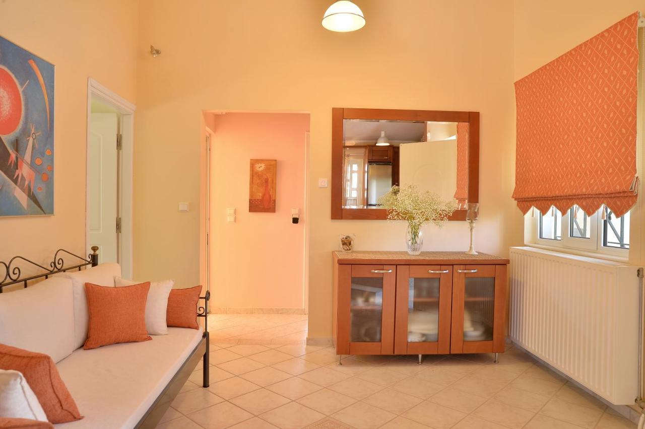 Domelia'S Luxury Apartments Near Airport & Beach Artemida  Bagian luar foto