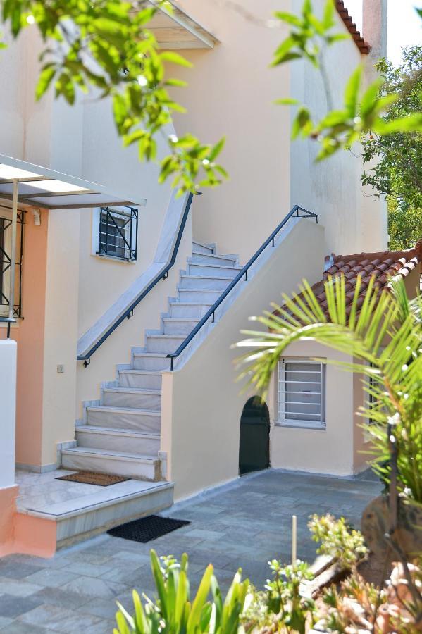Domelia'S Luxury Apartments Near Airport & Beach Artemida  Bagian luar foto