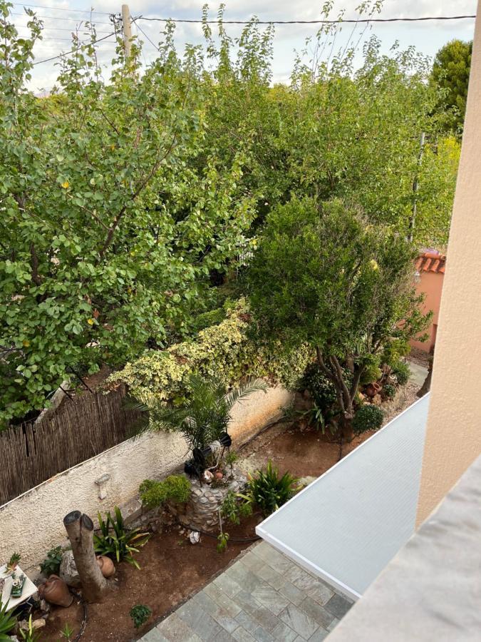 Domelia'S Luxury Apartments Near Airport & Beach Artemida  Bagian luar foto