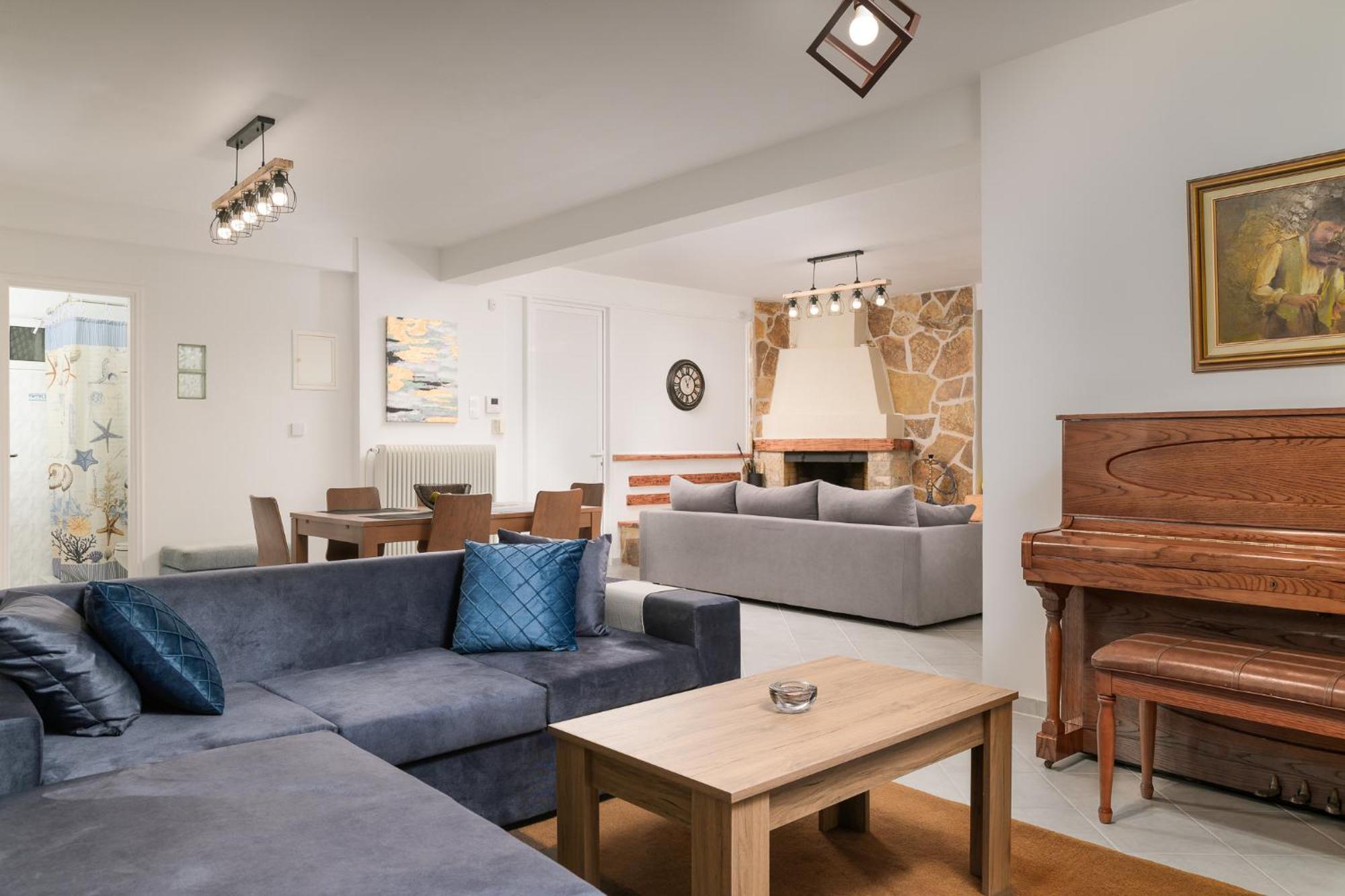 Domelia'S Luxury Apartments Near Airport & Beach Artemida  Bagian luar foto