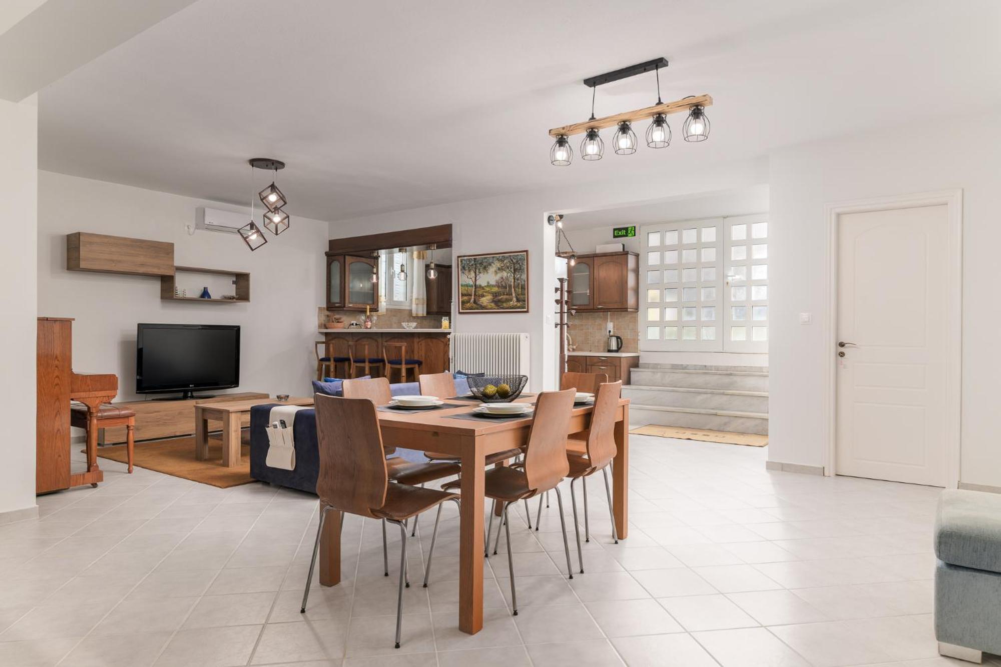 Domelia'S Luxury Apartments Near Airport & Beach Artemida  Bagian luar foto