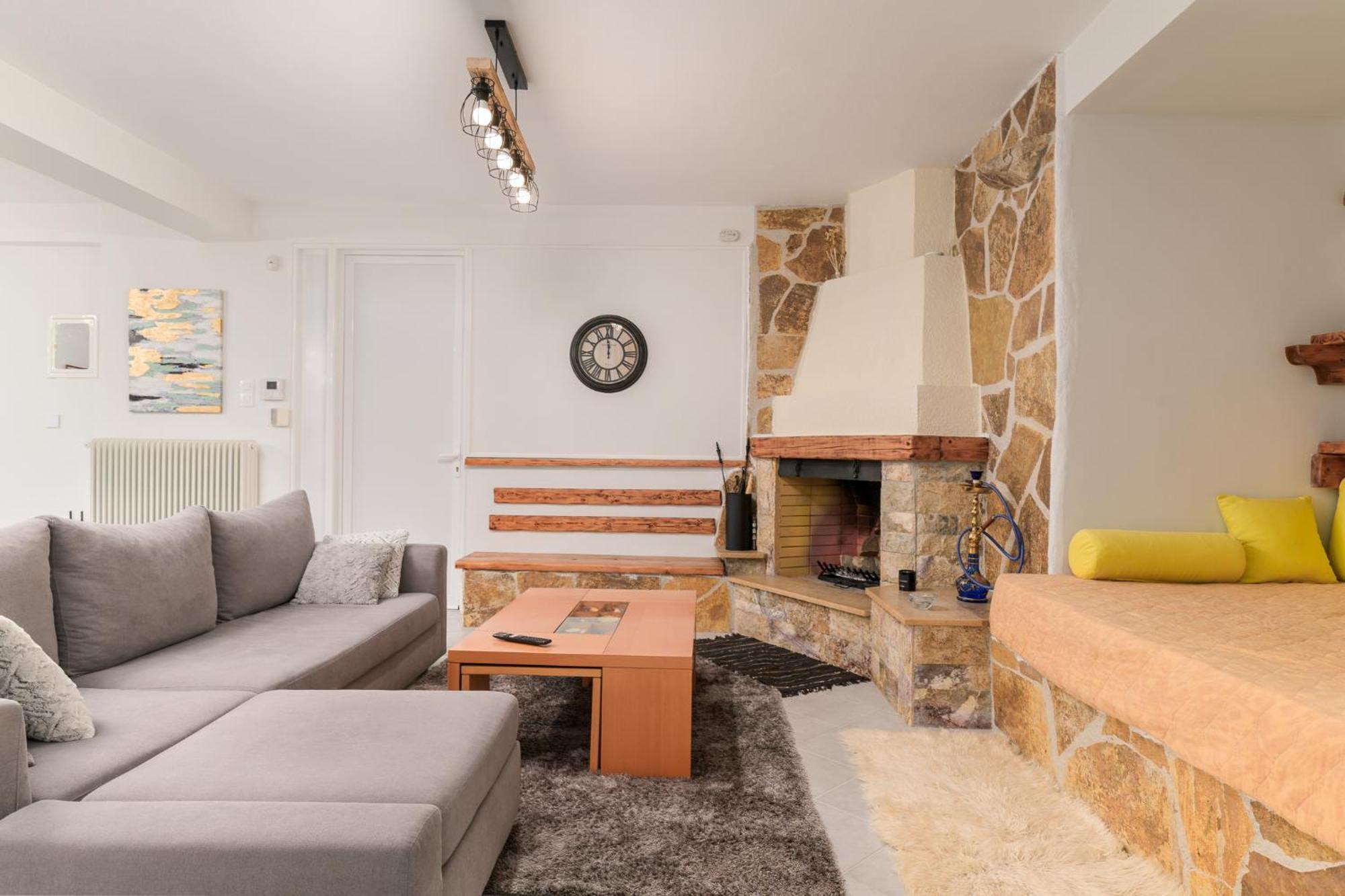Domelia'S Luxury Apartments Near Airport & Beach Artemida  Bagian luar foto